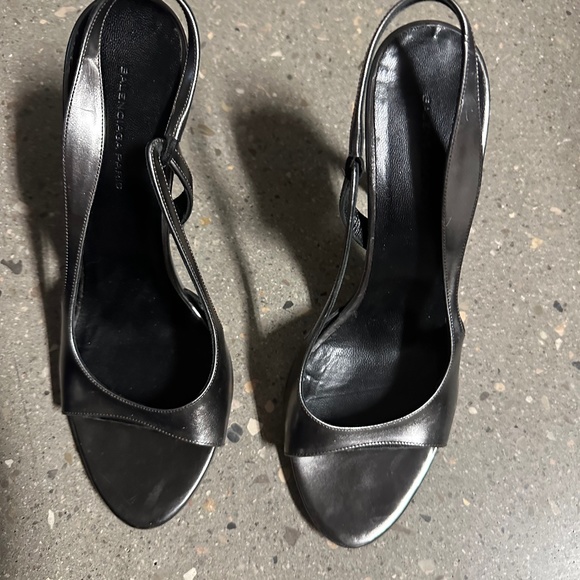 Balenciaga - Picture 1 of 8